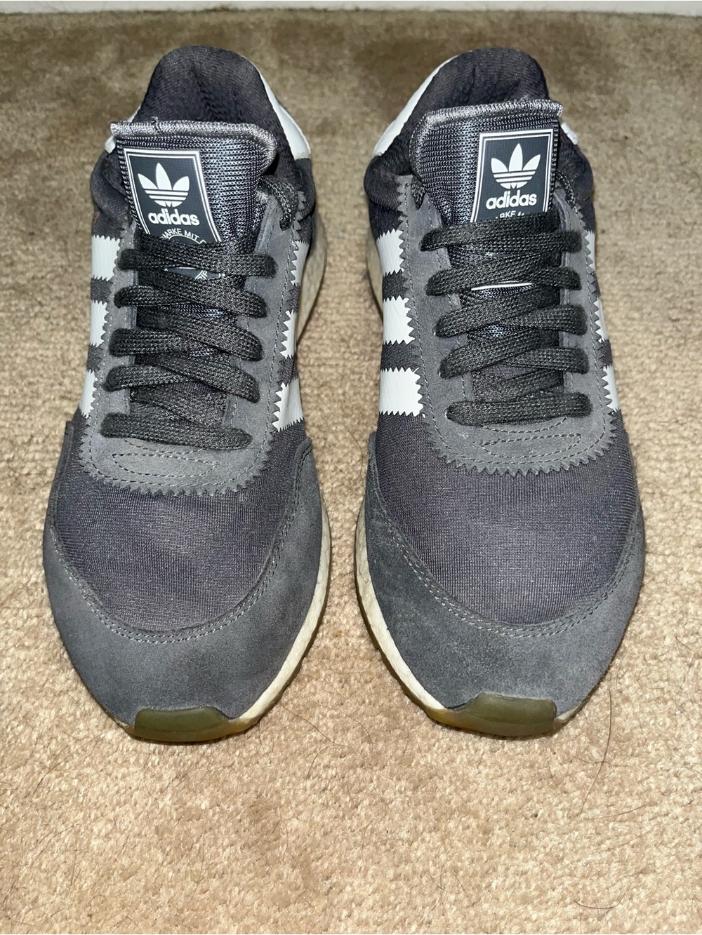 Women’s Adidas 5923